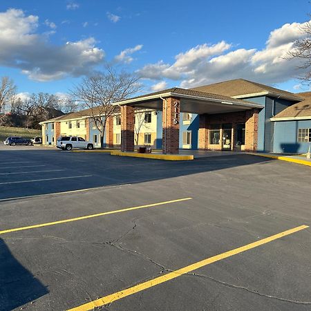 Americinn By Wyndham Reedsburg Dış mekan fotoğraf