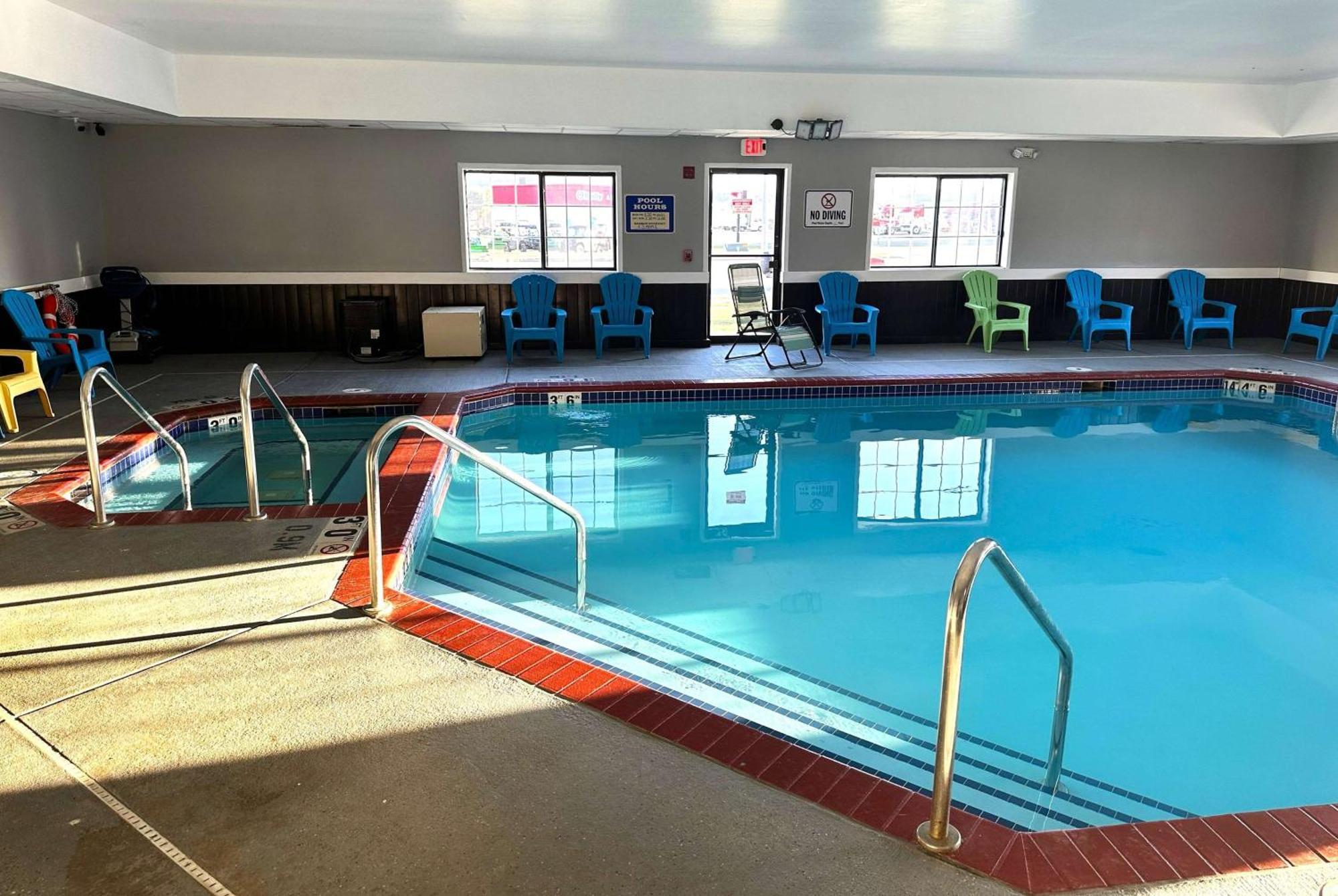 Americinn By Wyndham Reedsburg Dış mekan fotoğraf